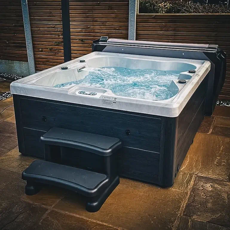 Outdoor Hot Tub Outdoor Hot Tub