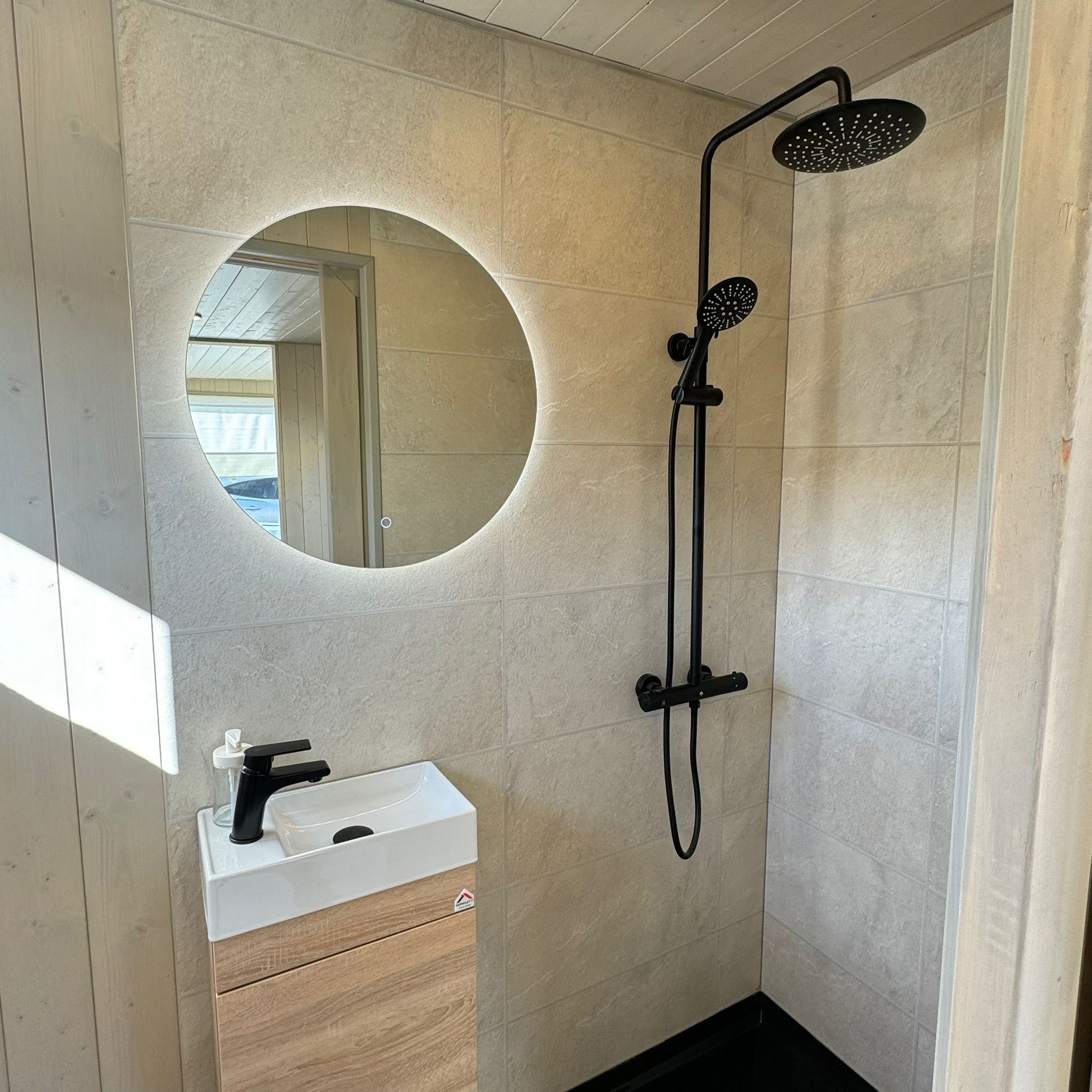 Luxury Glamping Pod Newcastle - Image 20