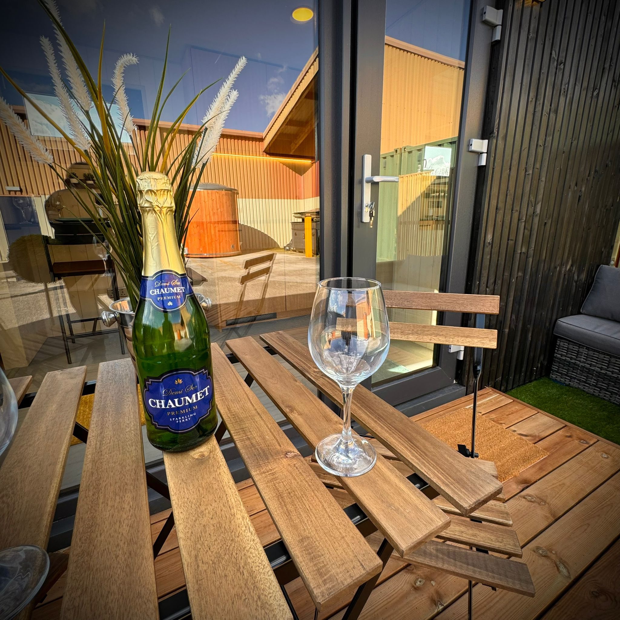 Luxury Glamping Pod Newcastle - Image 17