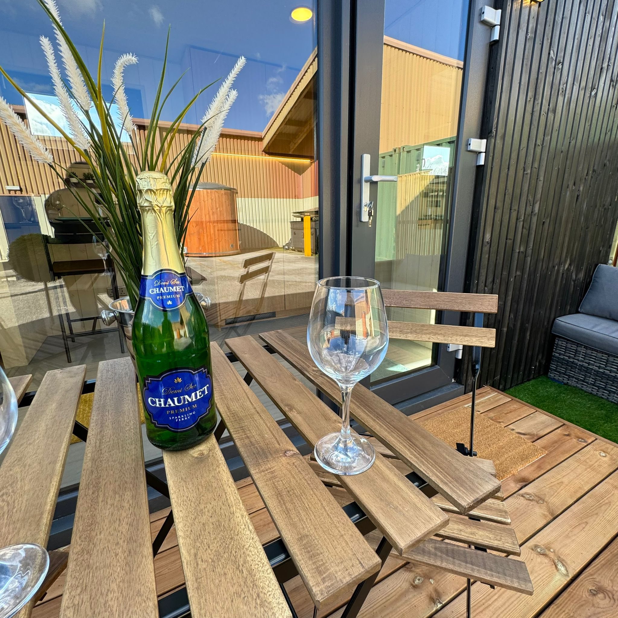 Luxury Glamping Pod Newcastle - Image 6